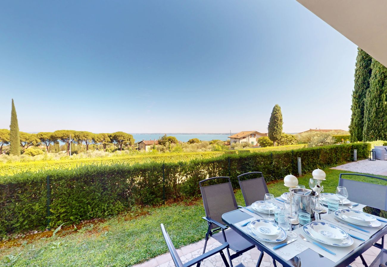 Apartment in Moniga del Garda - Horizon Apartment