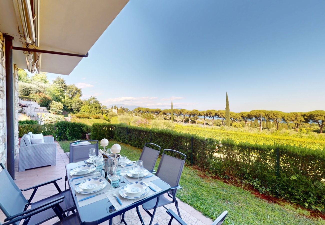 Apartment in Moniga del Garda - Horizon Apartment