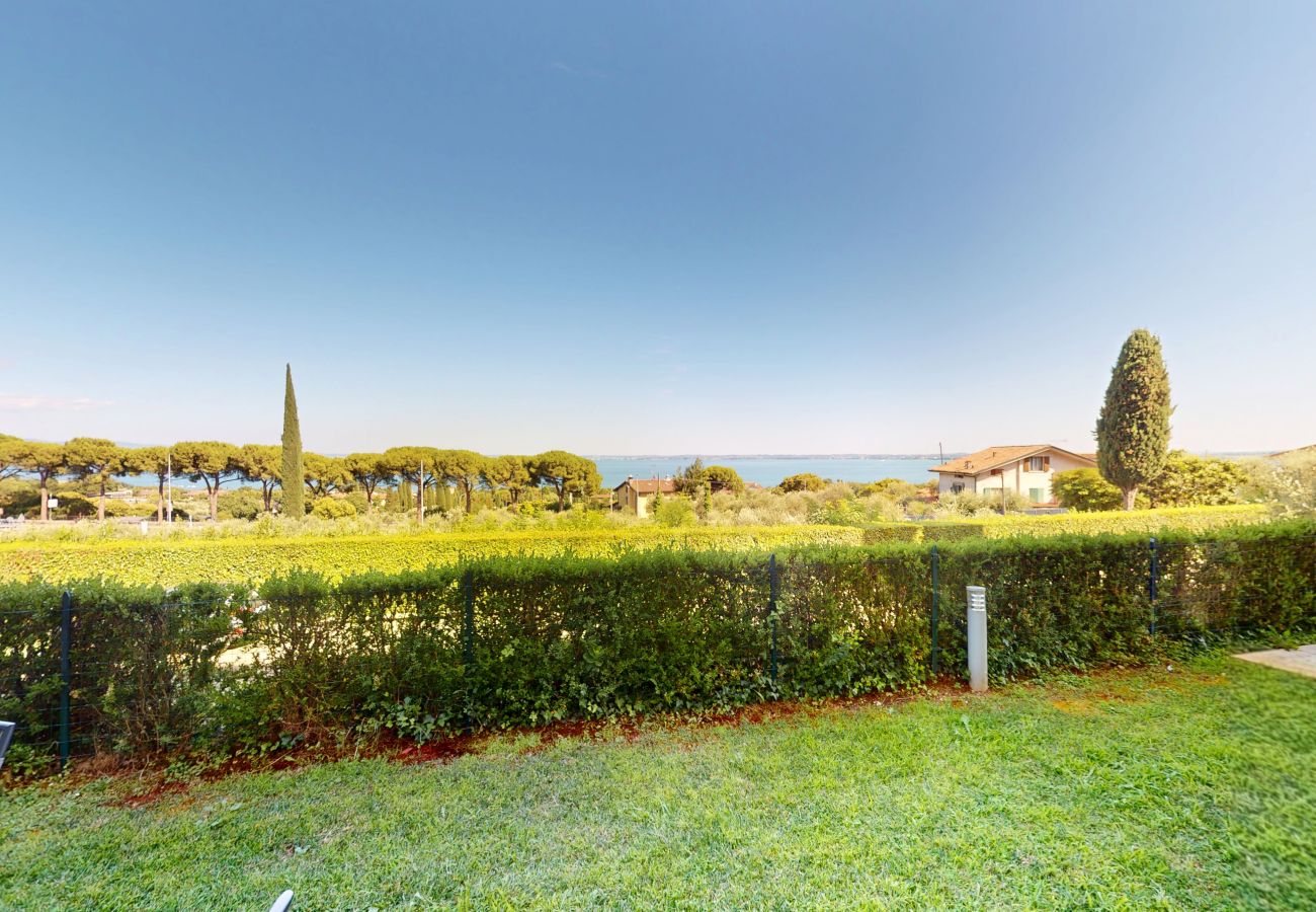 Apartment in Moniga del Garda - Horizon Apartment