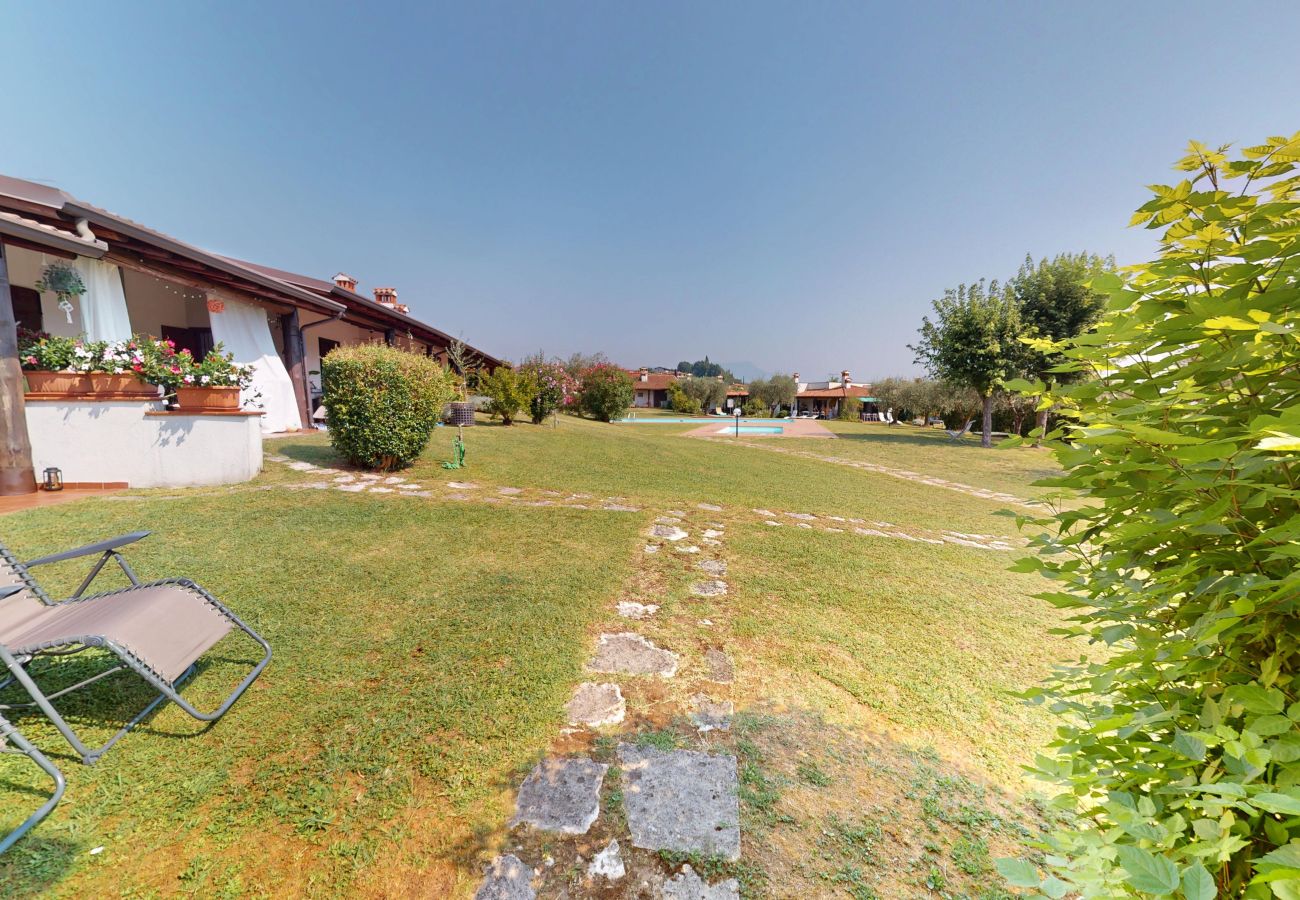 Chalet in Soiano del Lago - HARMONIA COTTAGE