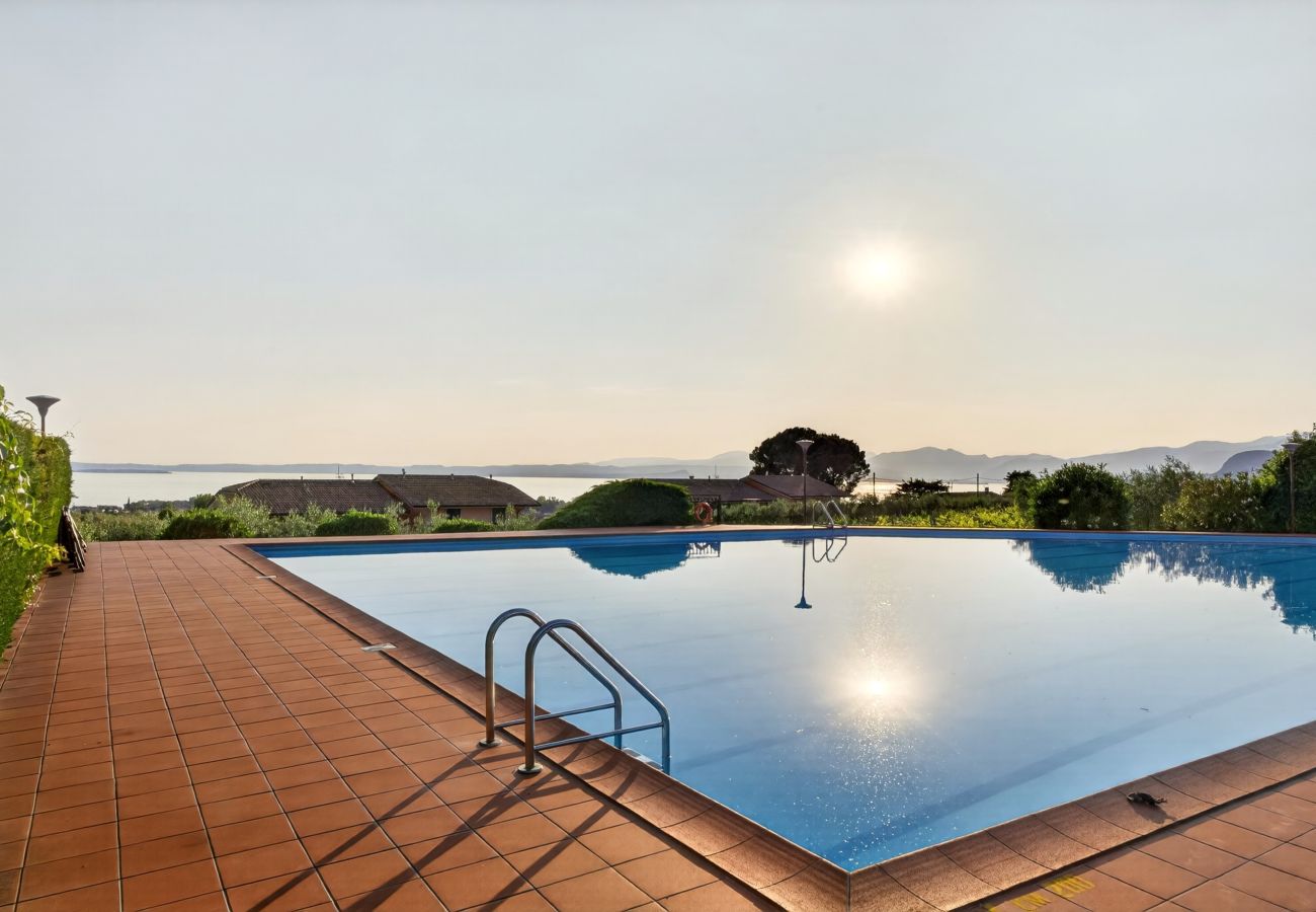 Apartment in Bardolino - Sunset Bardolino Apartment with pool, lake view, tennis