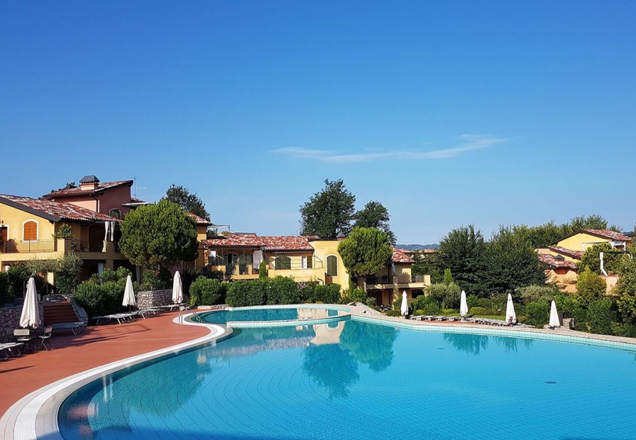 Apartment in Manerba del Garda - Borgo del Torchio C8