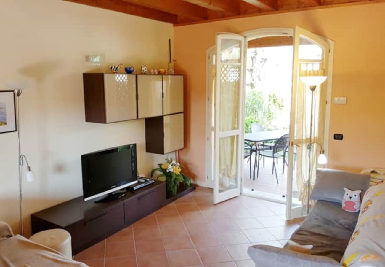 Apartment in Manerba del Garda - Borgo del Torchio H3