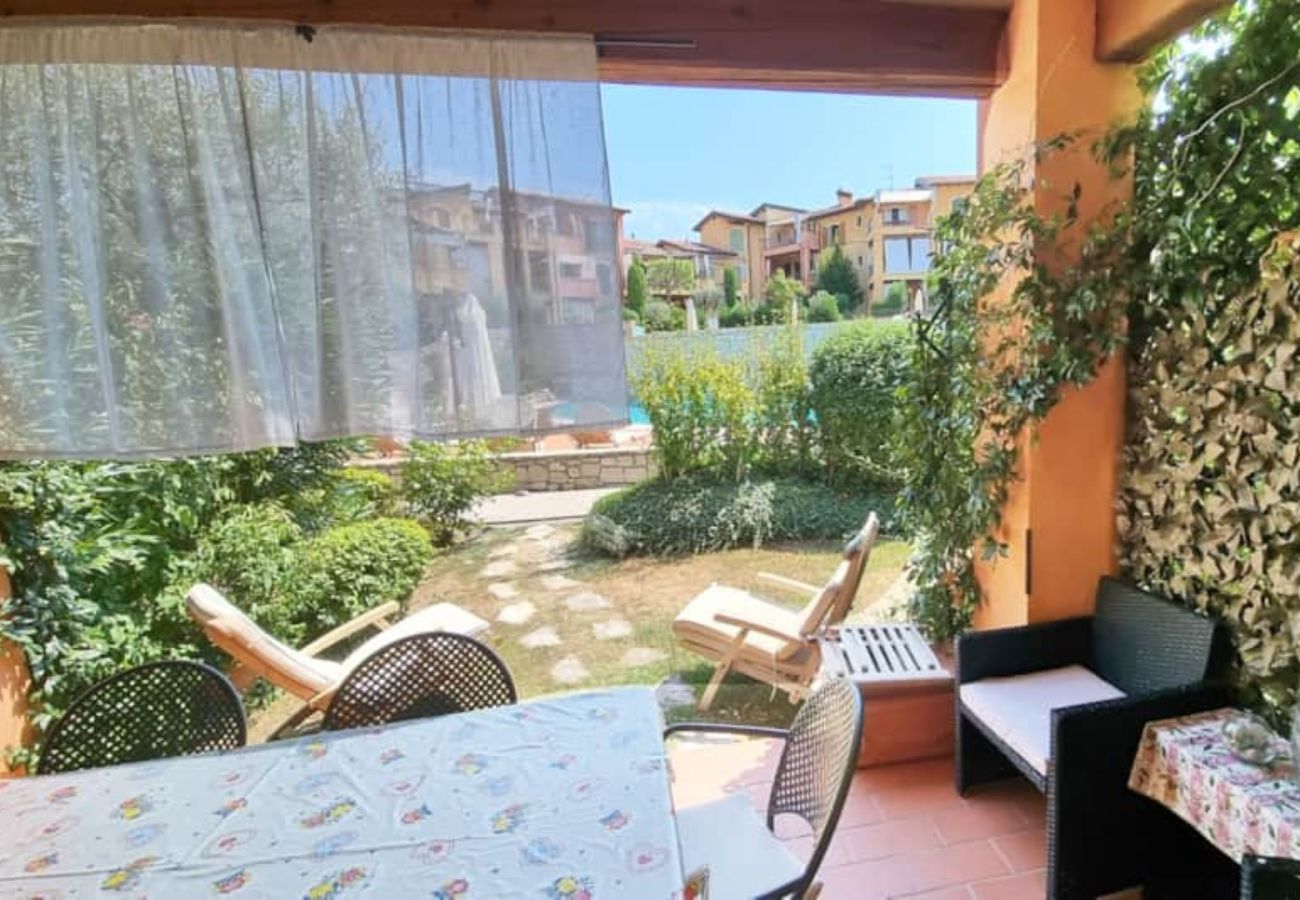 Apartment in Manerba del Garda - Borgo del Torchio H3