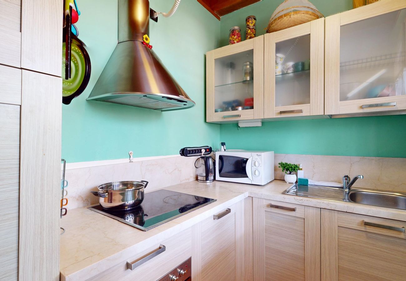 Apartment in Manerba del Garda - Borgo del Torchio H3