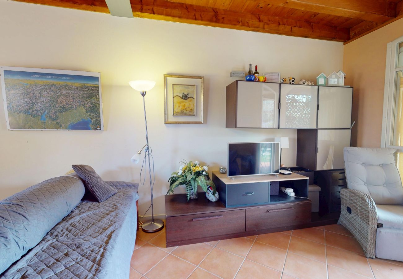 Apartment in Manerba del Garda - Borgo del Torchio H3