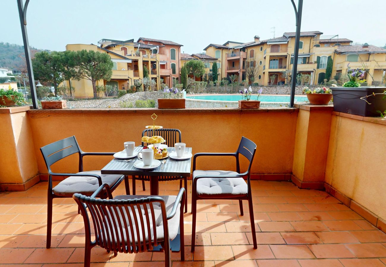 Apartment in Manerba del Garda - Borgo del Torchio H3