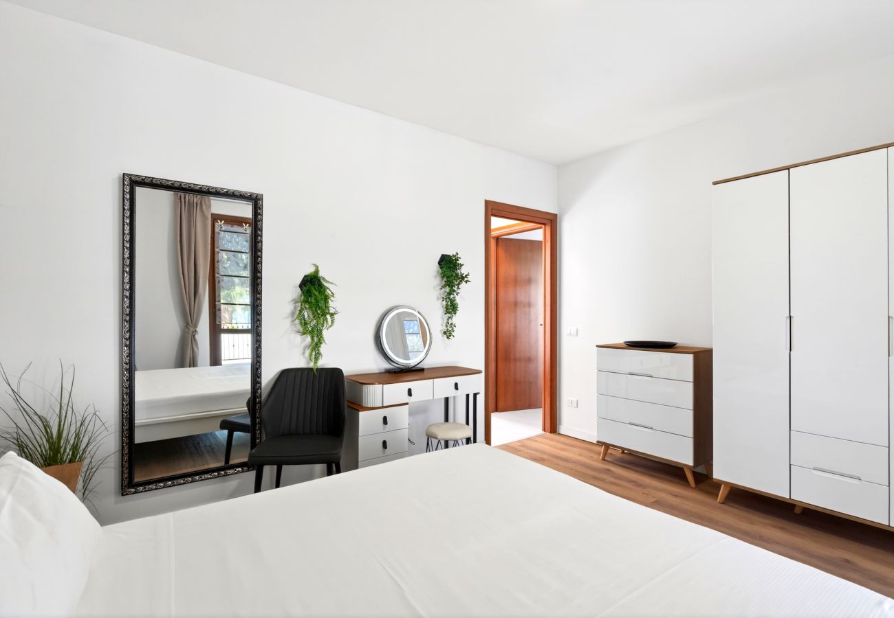 Apartment in Lazise - Regarda - Apartment Elvira with swimming pool near to the centre