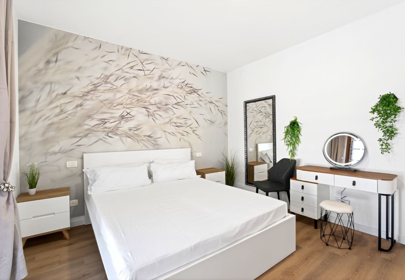 Apartment in Lazise - Regarda - Apartment Elvira with swimming pool near to the centre