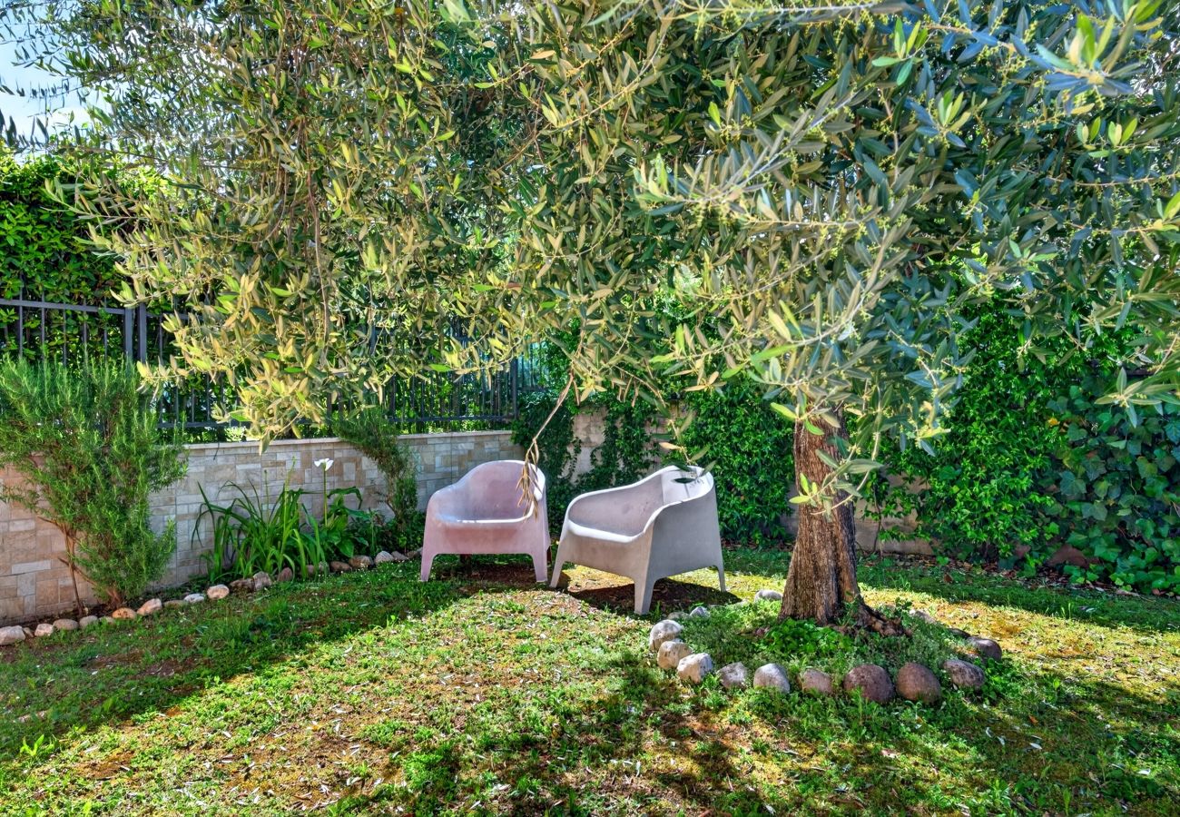 Apartment in Lazise - Regarda - Apartment Elvira with swimming pool near to the centre