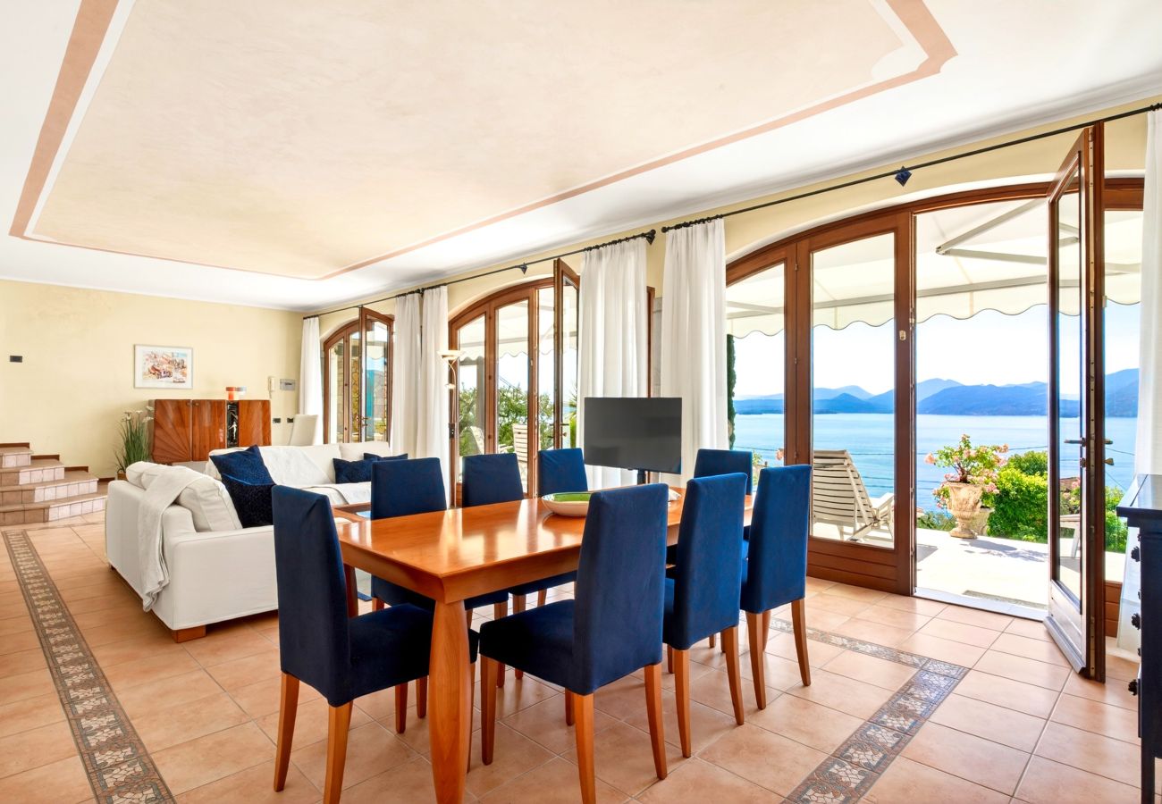 Villa in Torri del Benaco - Regarda - Villa Vera with stunning lake view and garden