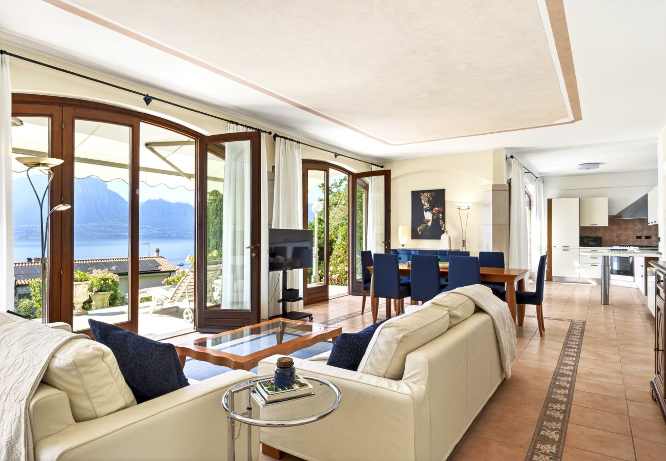 Villa in Torri del Benaco - Regarda - Villa Vera with stunning lake view and garden