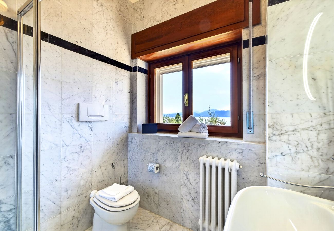 Villa in Torri del Benaco - Regarda - Villa Vera with stunning lake view and garden