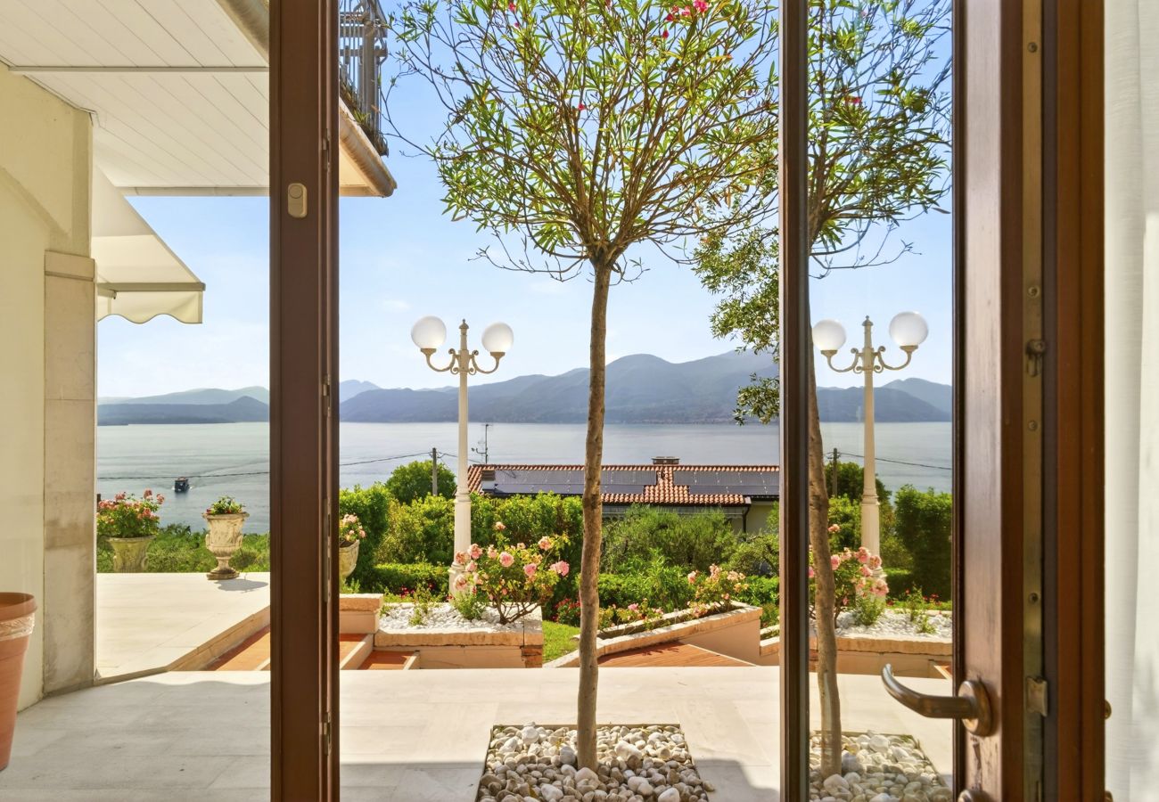 Villa in Torri del Benaco - Regarda - Villa Vera with stunning lake view and garden