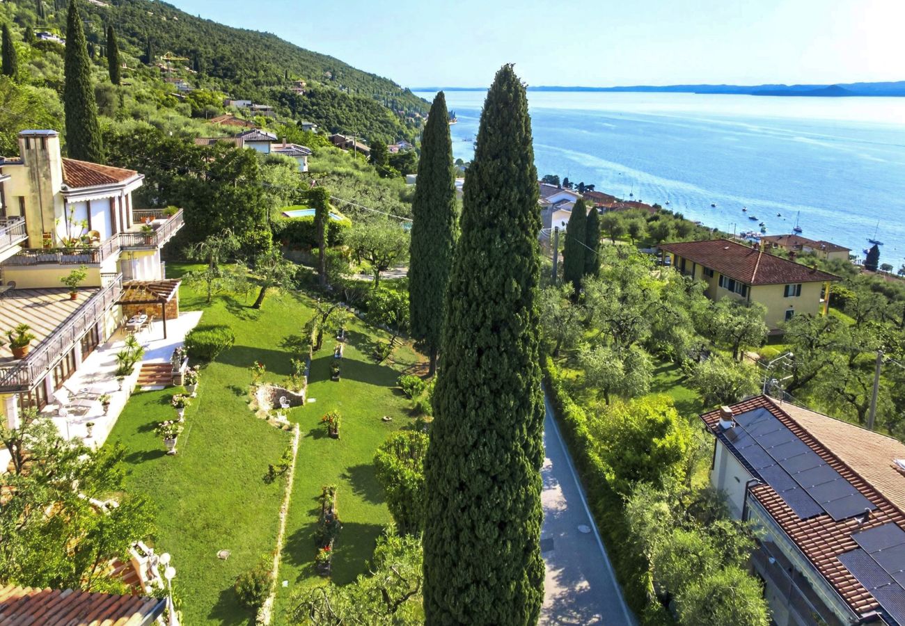 Villa in Torri del Benaco - Regarda - Villa Vera with stunning lake view and garden