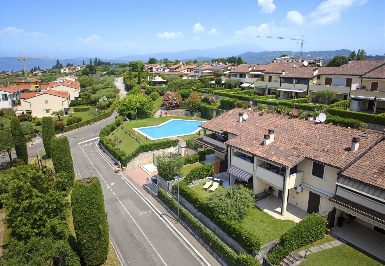 Apartment in Lazise - Regarda - Basiliko White Apartment with pool and wifi