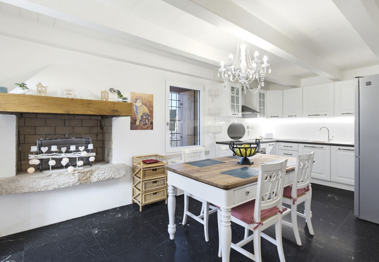 Apartment in Lazise - Regarda - The romantic place, apartment with pool