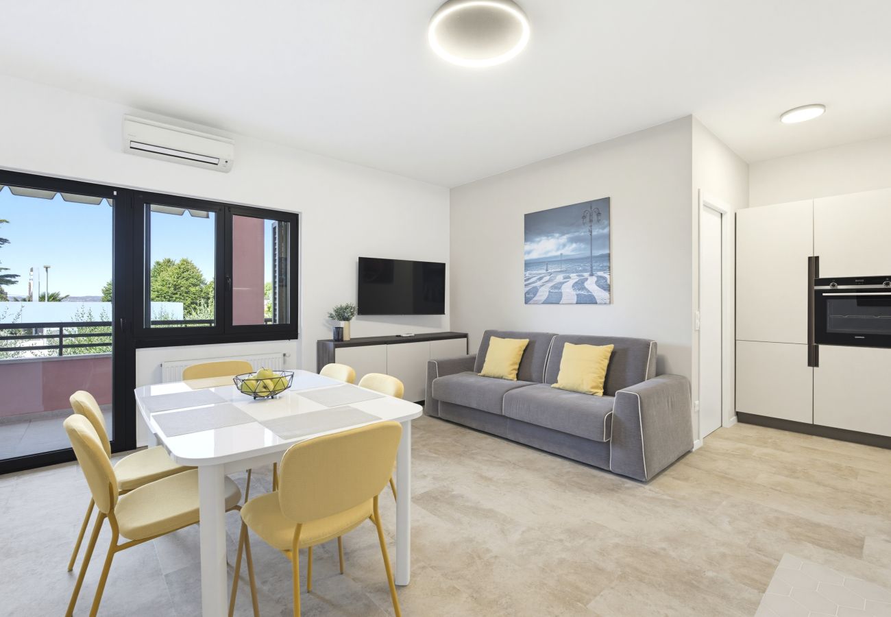 Apartment in Bardolino - Regarda - Basiliko Sport Apartment with tennis and pool