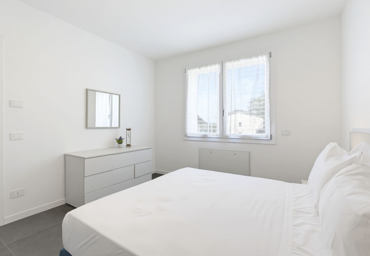 Apartment in Peschiera del Garda - Regarda - Golf Breeze Apartment with pool