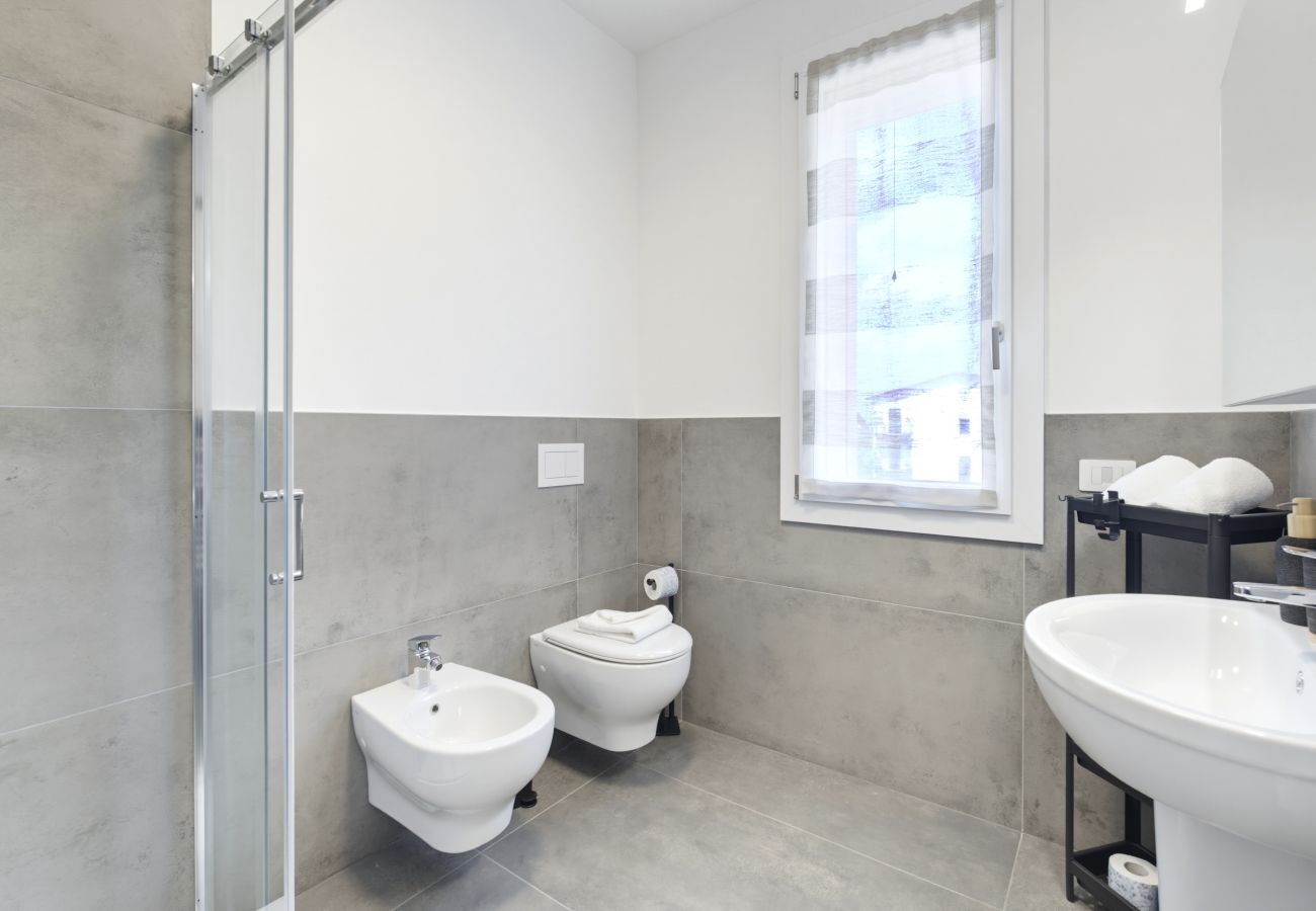 Apartment in Peschiera del Garda - Regarda - Golf Breeze Apartment with pool