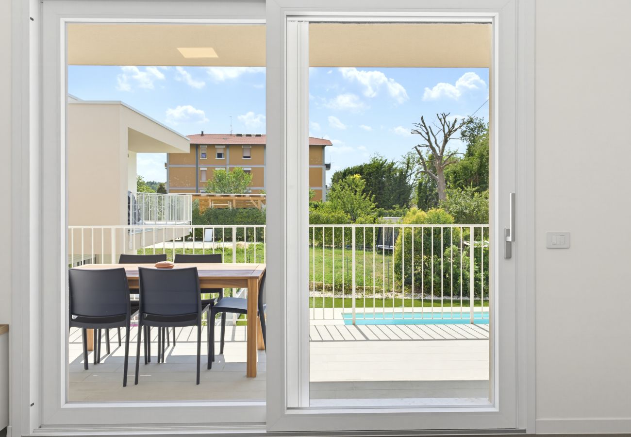 Apartment in Peschiera del Garda - Regarda - Golf Breeze Apartment with pool