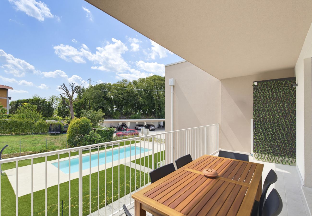 Apartment in Peschiera del Garda - Regarda - Golf Breeze Apartment with pool