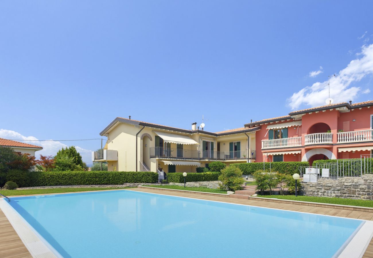Apartment in Lazise - Regarda - Basiliko Cosy Apartment with pool