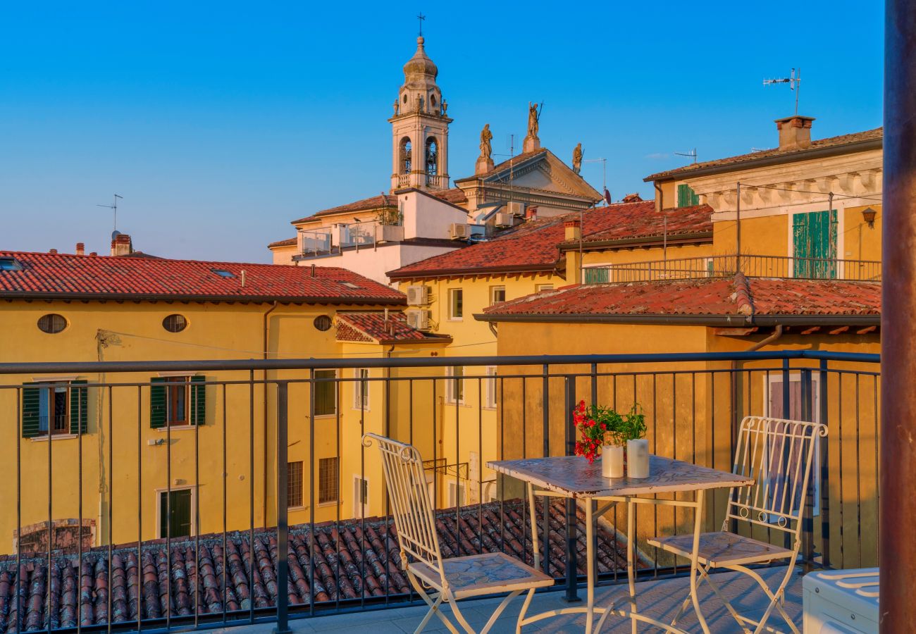 Apartment in Lazise - Regarda - Residenza GJ ground floor - with roof terrace, wifi, airco